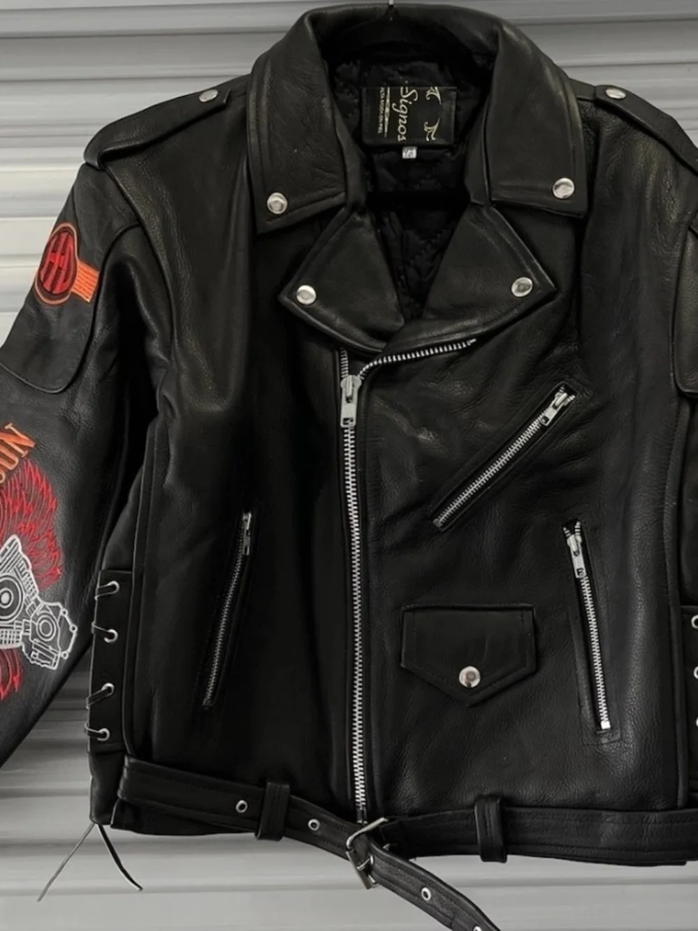 The Unbranded Brand classic black